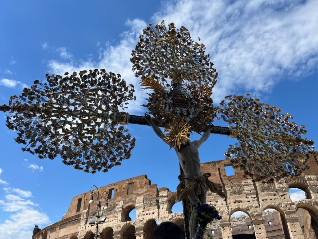 PHOTO-2025-05-18-07-58-19 Giubileo Confraternite Roma 2025